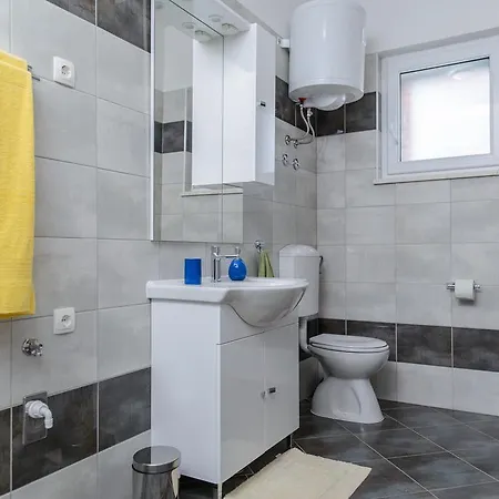 Bava Apartment *